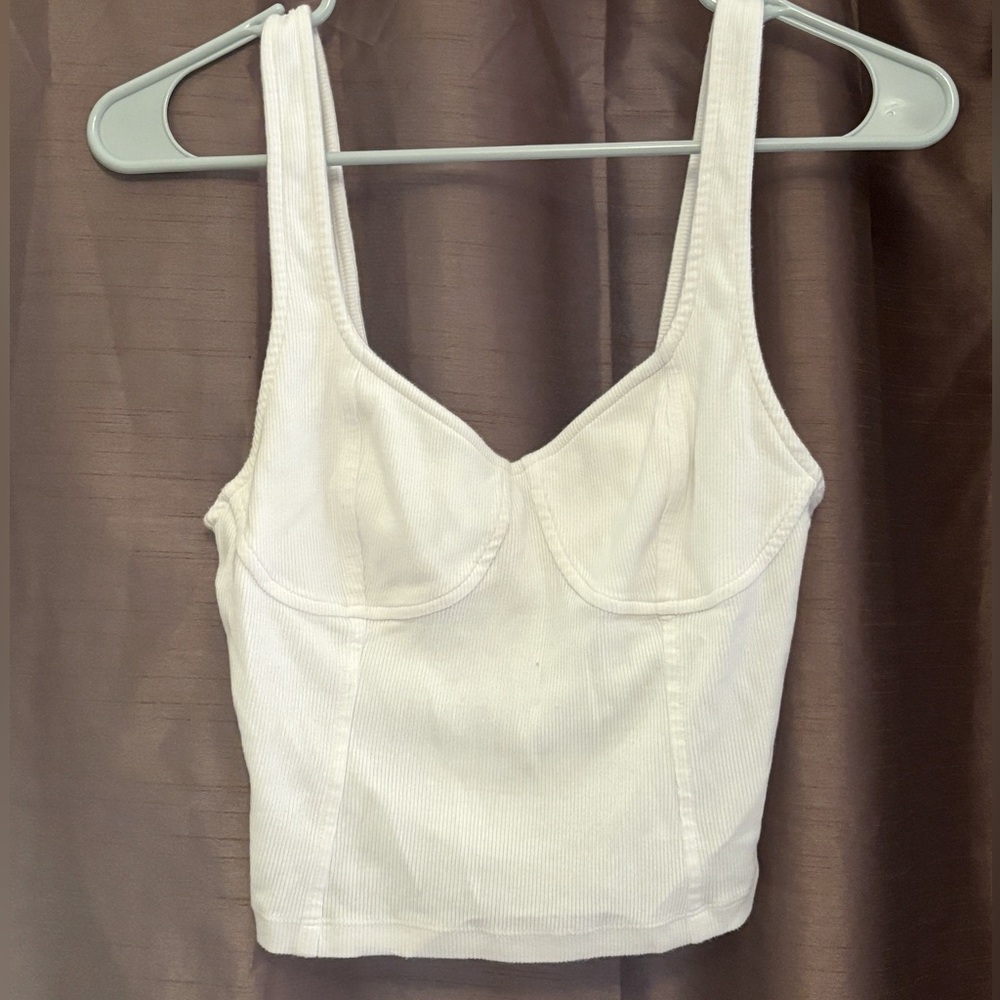 Crop Top American Eagle White: Perfect for Layering or Partying!